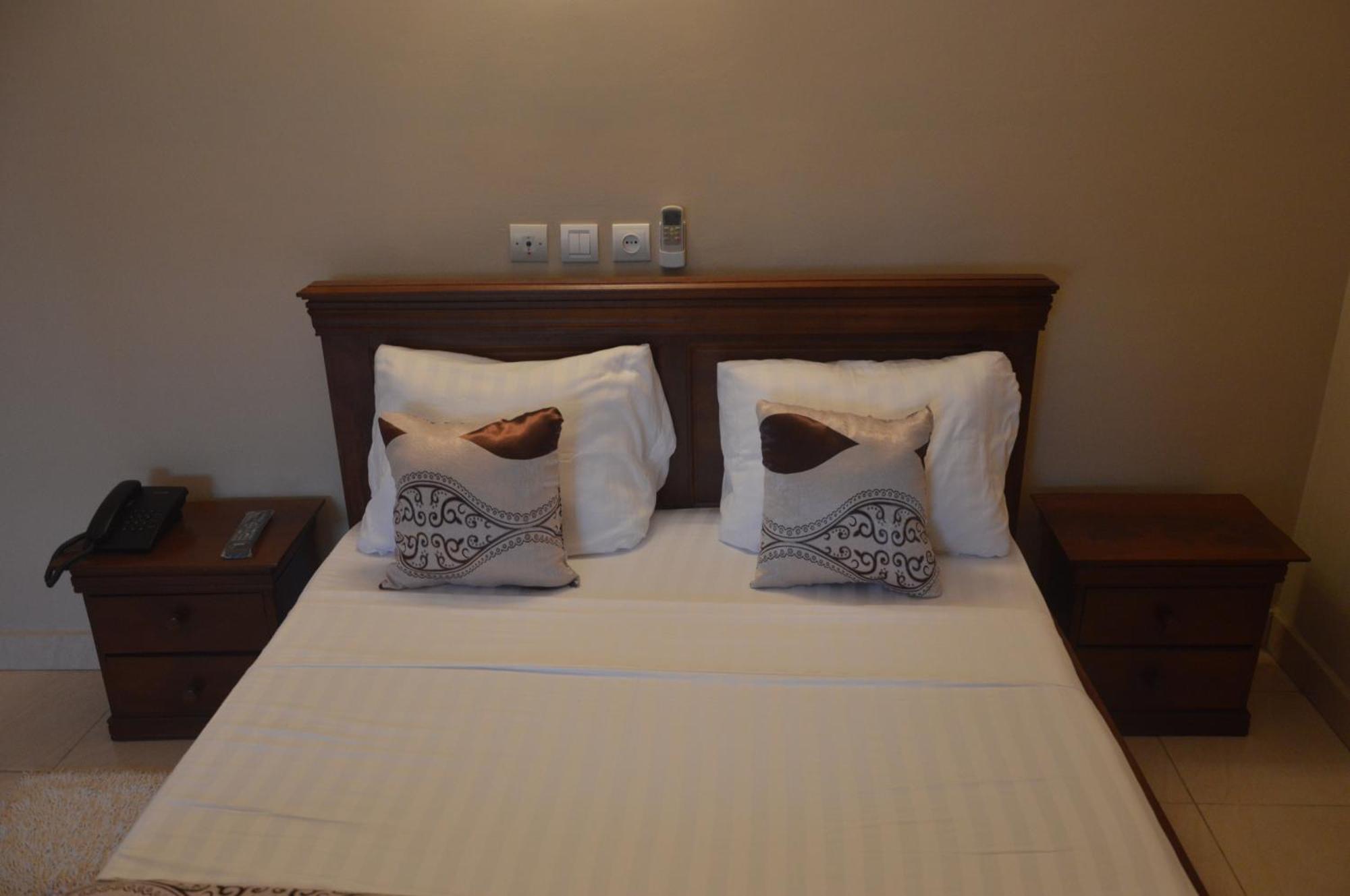 Nikita Hotel Yaounde Luaran gambar