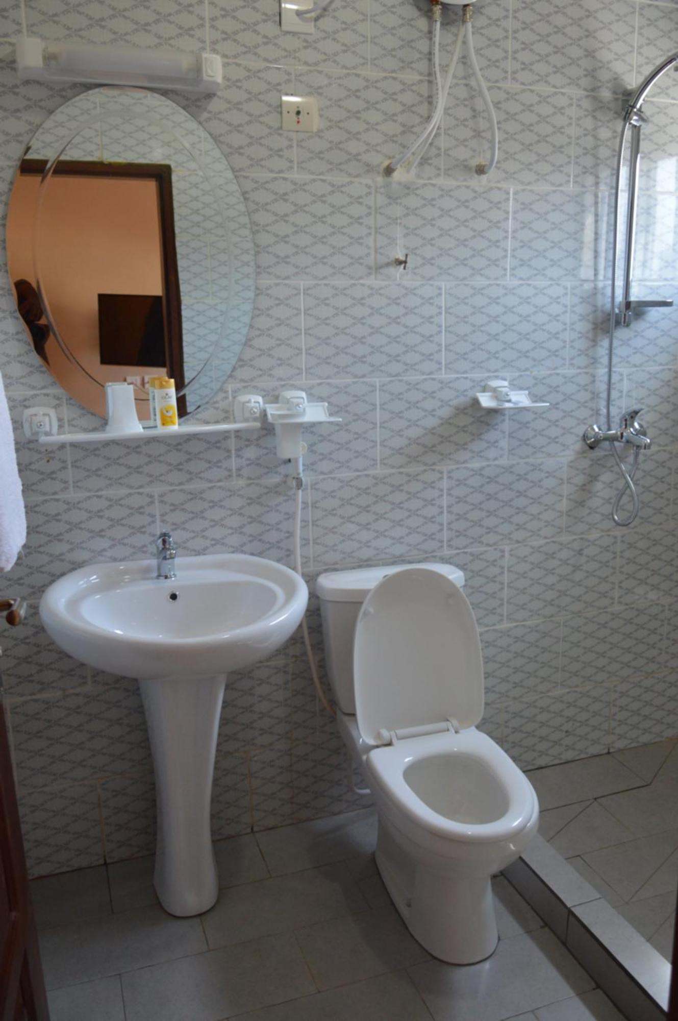 Nikita Hotel Yaounde Luaran gambar