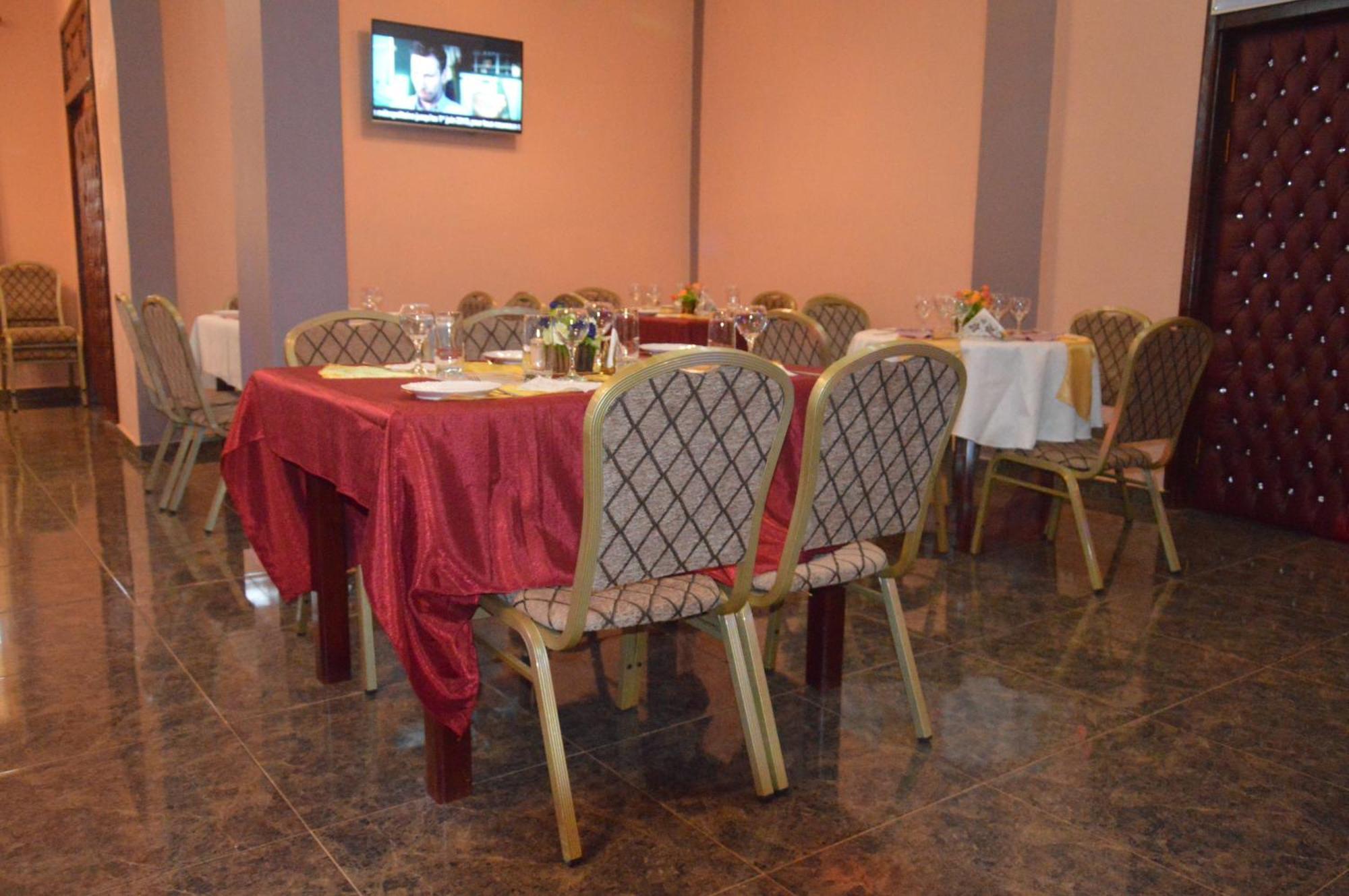 Nikita Hotel Yaounde Luaran gambar